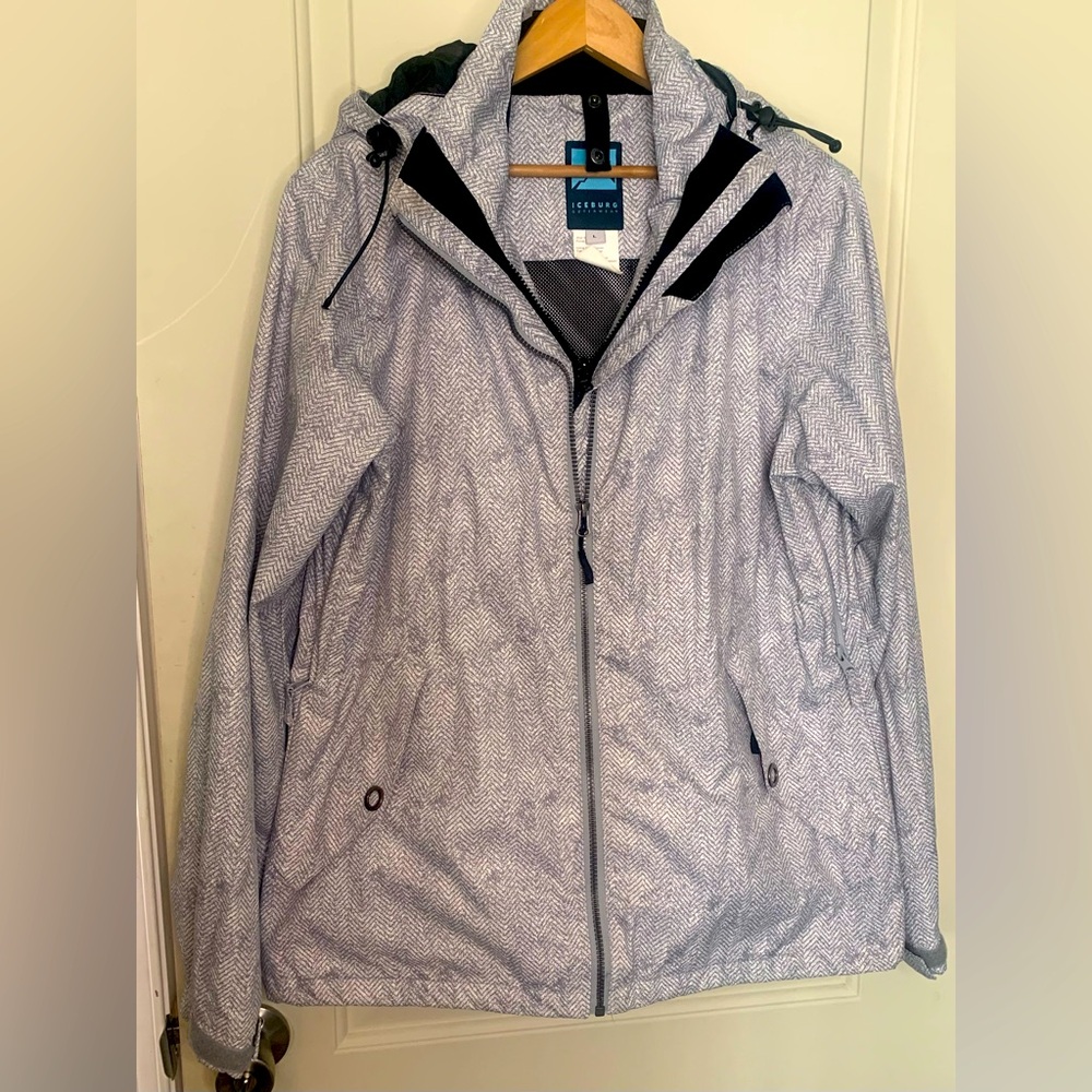 ICEBERG Women’s Ski Jacket Size Large